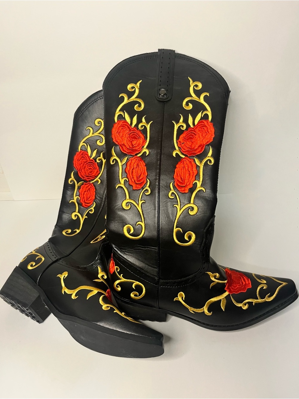 Helen’s Heart Women’s Western Cowboy Boots Size 9 Black Red Rose Embroidered